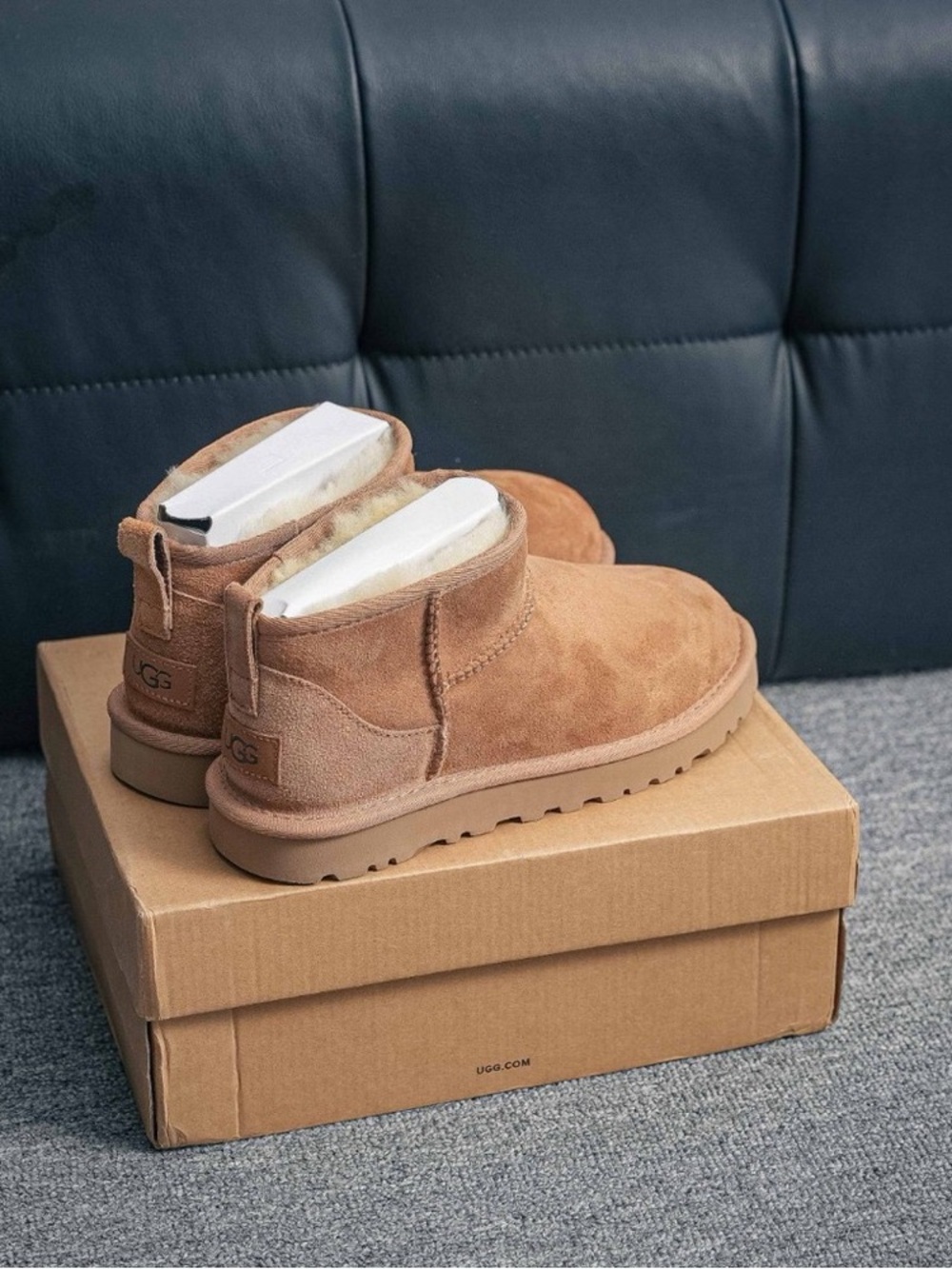 UGG Women's Classic Mini Boot in Chestnut